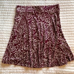 Loft Women's Jersey Knit Burgundy Paisley Skirt, size Medium